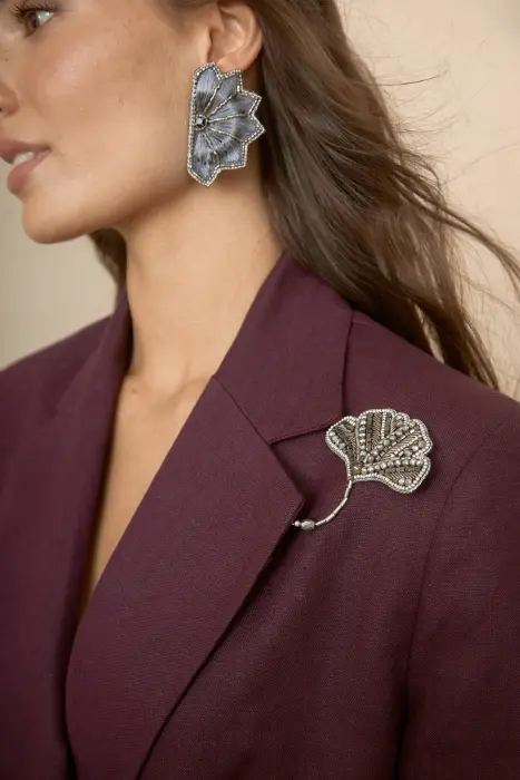 Broche Abanico Bordado