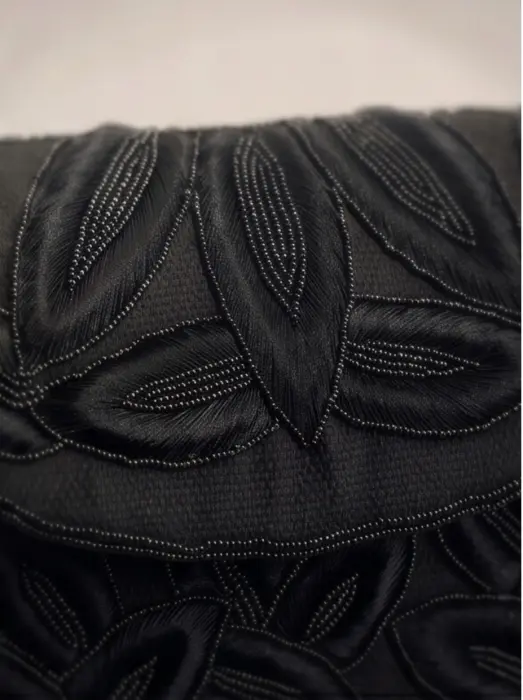 Bolso Hojas Bordadas