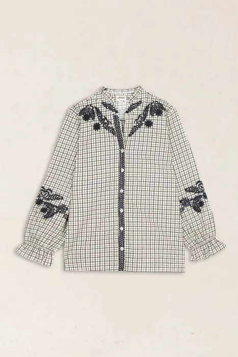 Blusa Cuadros Bordada