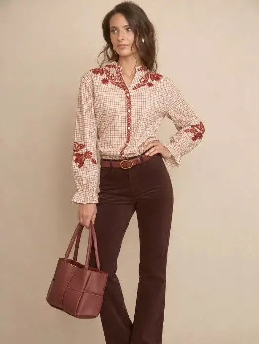 Blusa Cuadros Bordada
