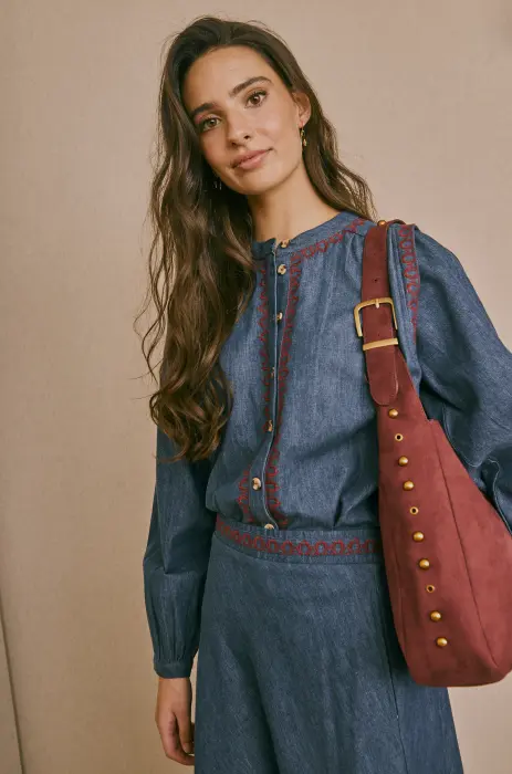 Blusa Denim Bordada