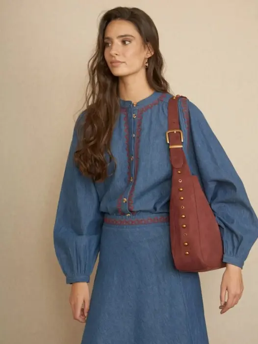Blusa Denim Bordada