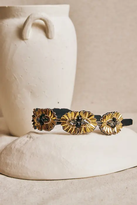 Diadema con Girasoles Azabache