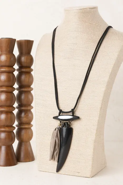 Collar Colgante Cuerno