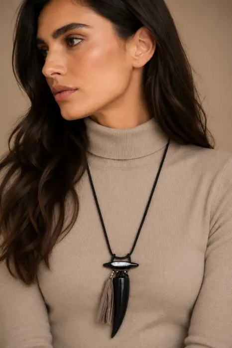 Collar Colgante Cuerno
