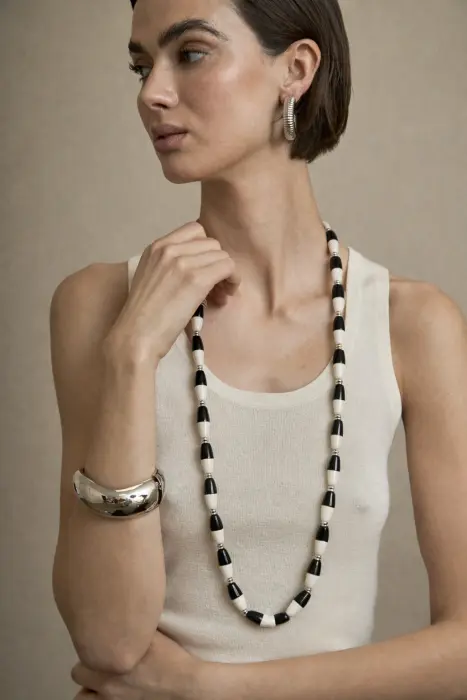 Collar largo resina bicolor