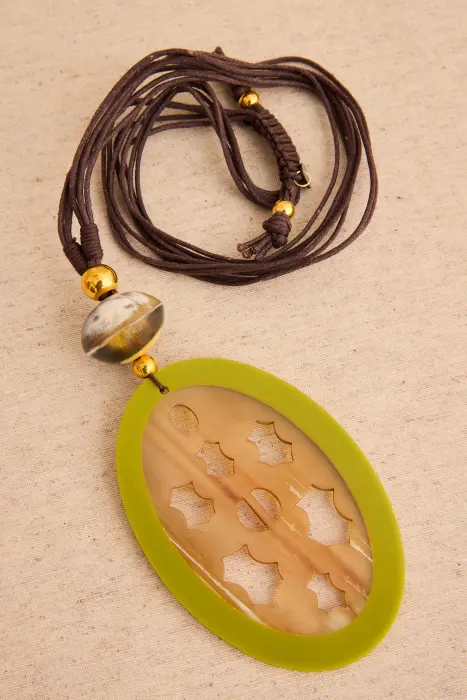 Colgante Resina Labrada