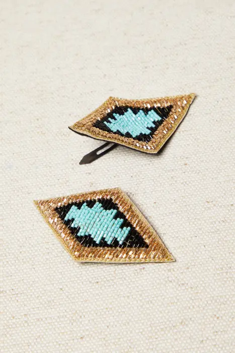 Horquillas bordadas rombo resinas