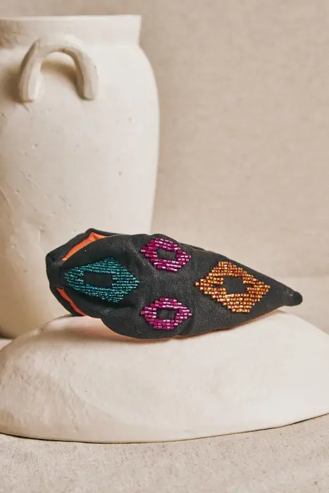 Diadema bordado resinas