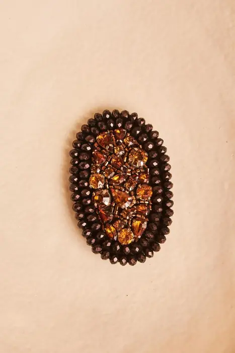 Broche hoja cristales