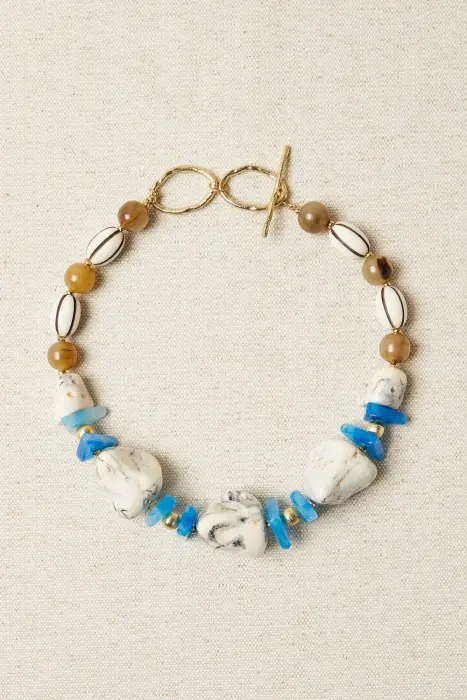 Collar corto de resinas