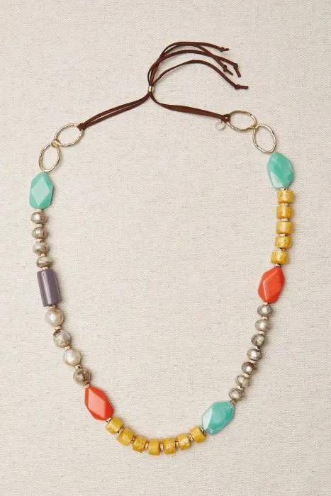 Collar largo resinas geométricas colores