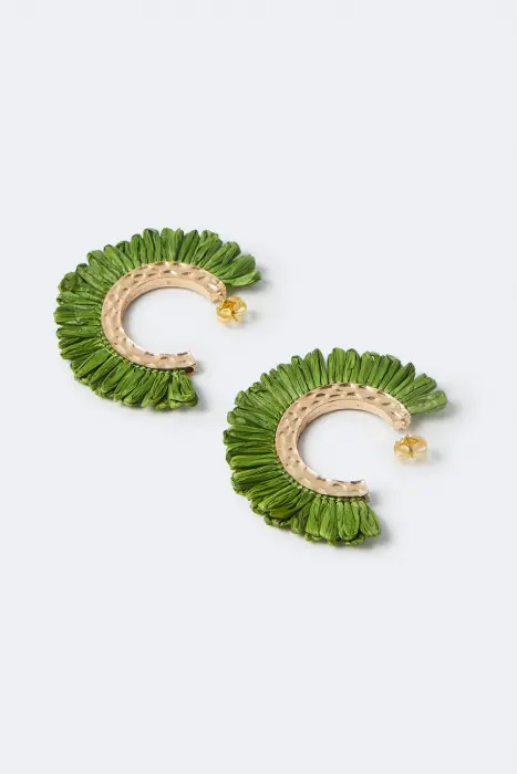 Pendiente aro rafia
