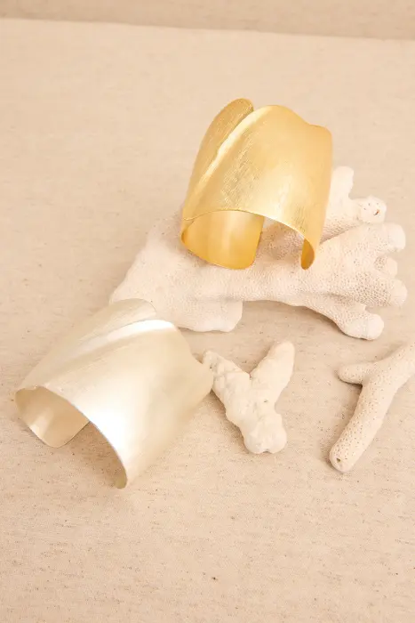 Pulsera brazalete ancho