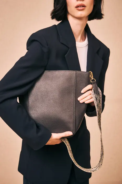 Bolso Cubo Asa Tejida