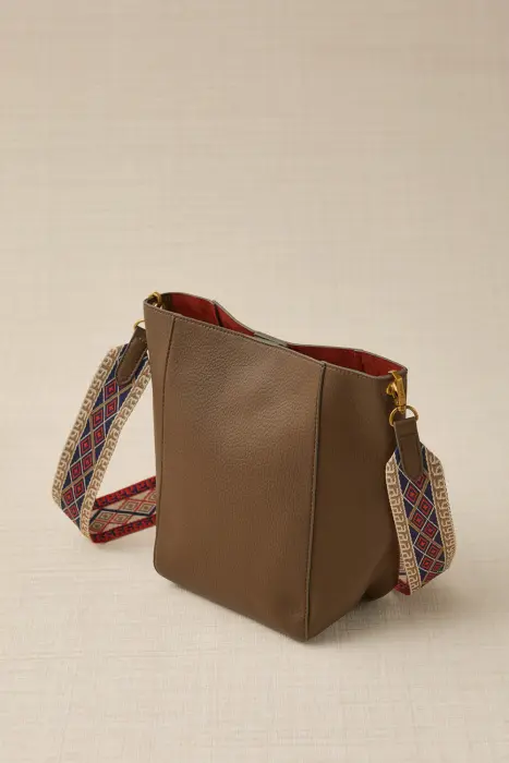 Bolso Cubo Asa Tejida