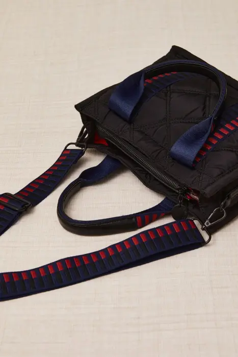 Bolso Tote Acolchado Tecno