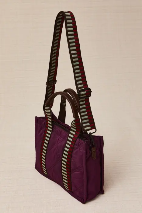 Bolso Tote Acolchado Tecno