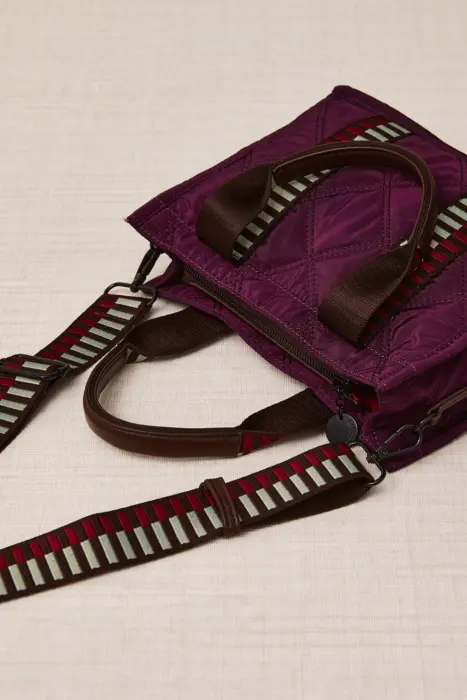 Bolso Tote Acolchado Tecno