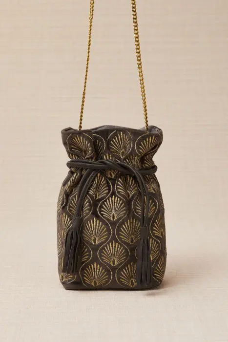 Bolso Saca de Terciopelo Bordado