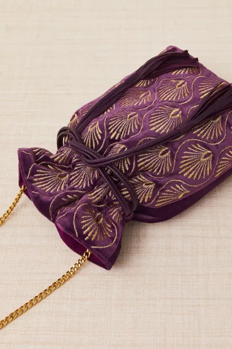Bolso Saca de Terciopelo Bordado