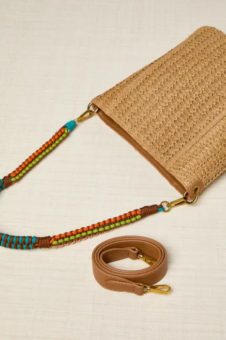 Bolso shopper de rafia trenzada
