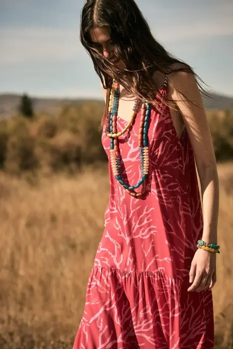 Vestido tirantes corales