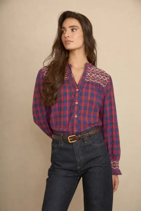 Blusa Vichy Bordada