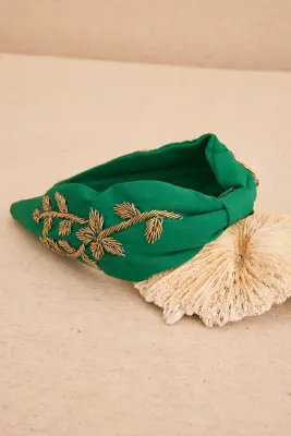 Diadema bordado en dorado