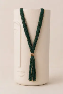 Collar Hilos y Borla