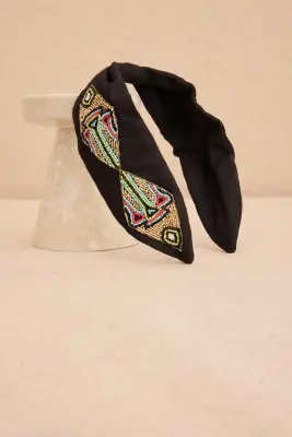 Diadema bordado rombos resina