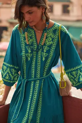 Vestido Bordado Turquesa