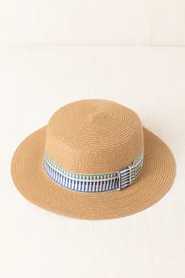 Sombrero con cinta a rayas