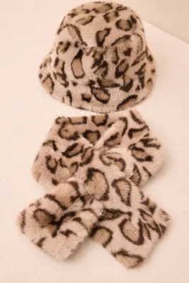 Gorro y Cuello Pelo Animal Print