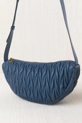 Bolso Plisado Medialuna