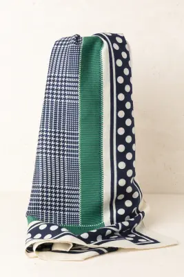 Fular Estampado Pata de Gallo