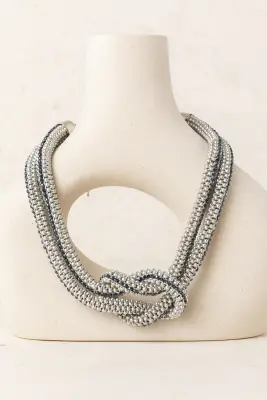 Collar Nudo con Cristales