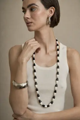 Collar largo resina bicolor